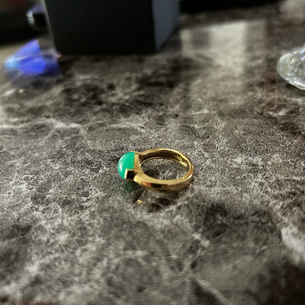14k Yellow Gold Nabco Ring with green jade stone. Size 5 - Picture 11 of 14